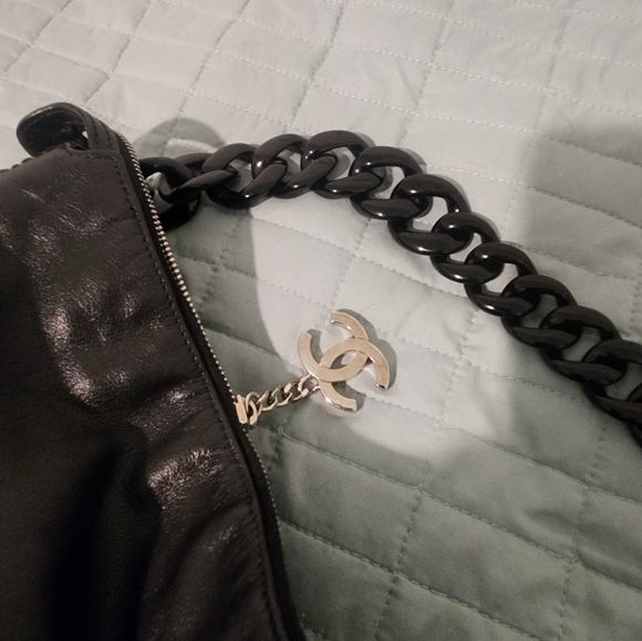 Absolutely beautiful chanel bag authentic 100% - Picture 7 of 13